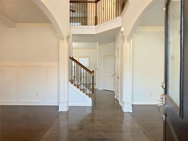 Building Photo - 2886 Cove View Ct SE