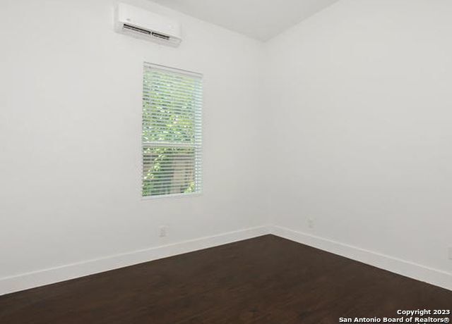 Building Photo - 432 S Olive, 1