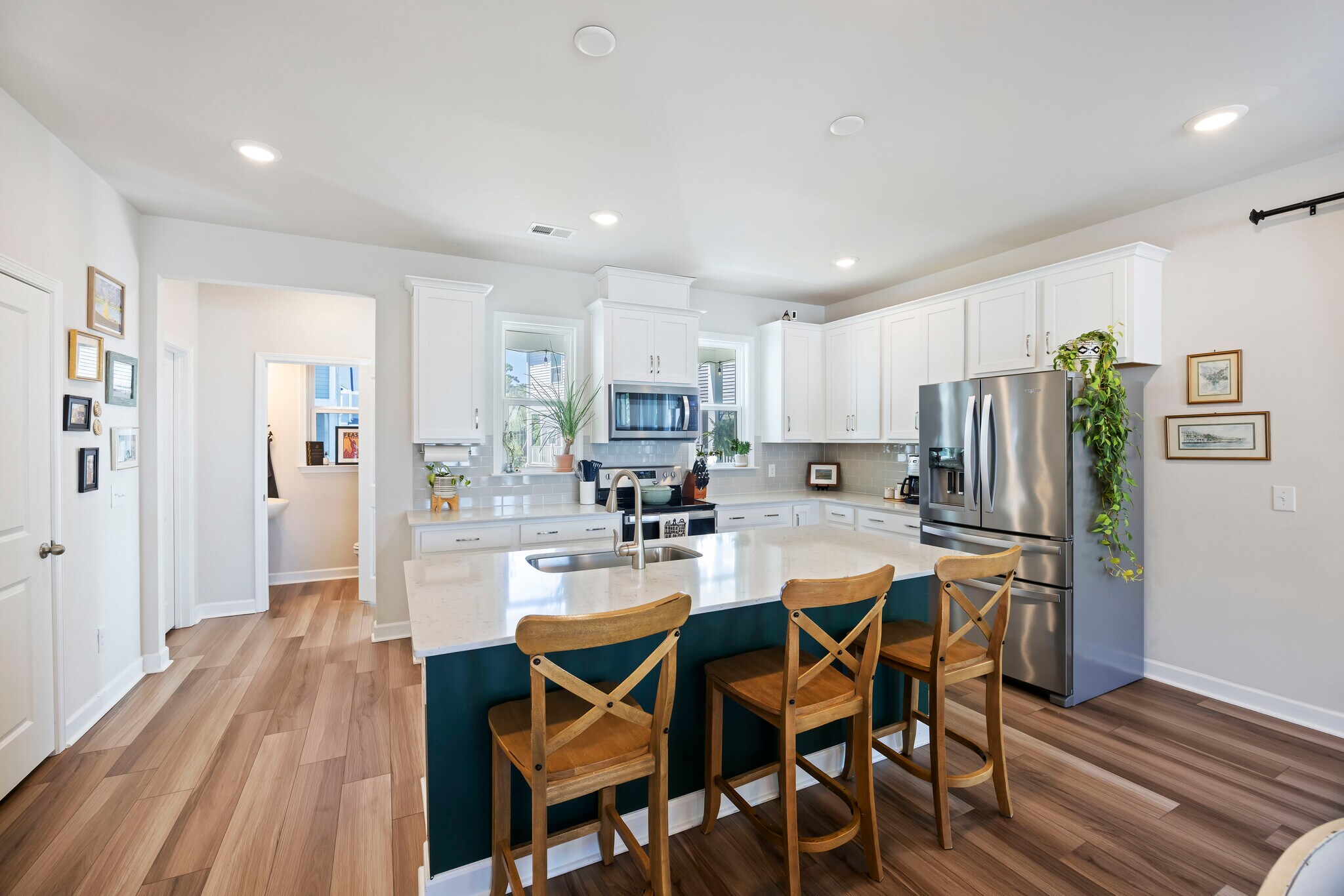 Building Photo - 210 Winding River Dr