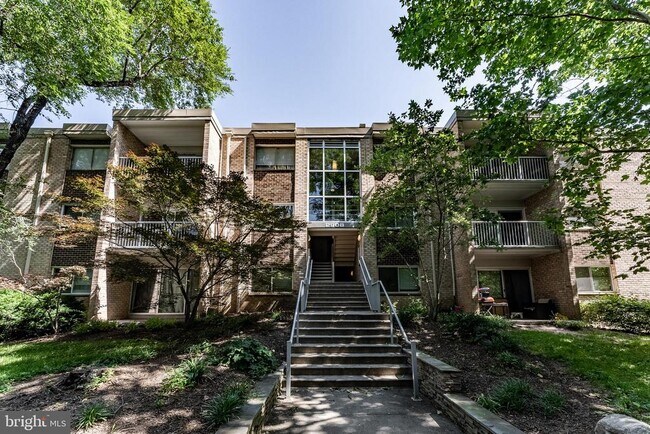 Building Photo - 2908 Kings Chapel Rd