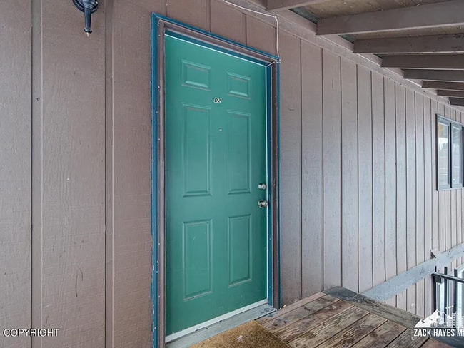Building Photo - Charming 2-Bedroom Condo for Rent in East ...
