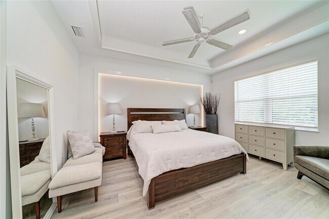 Building Photo - 1047 Waterline Ct