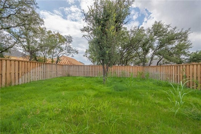 Building Photo - 1328 Kneehigh Ln