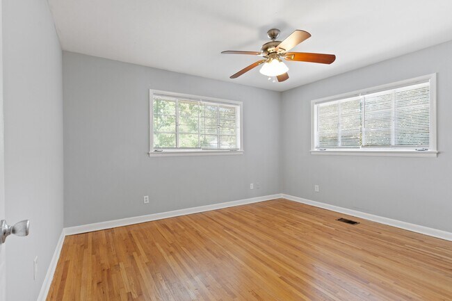 Building Photo - 603 Bitsy Ln