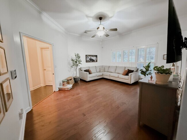 Building Photo - 151 Manchester Ct