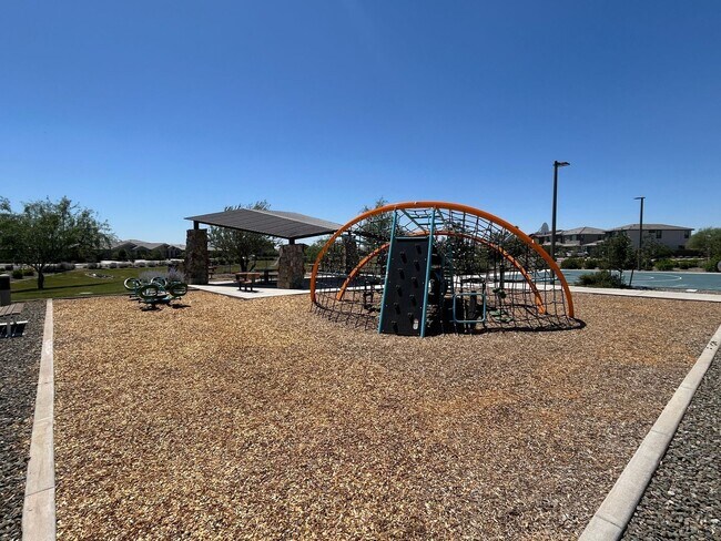 Building Photo - 5974 N 192nd Dr