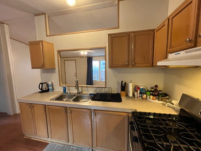 Building Photo - Great Location! 3 Bed, 2 Bath West-Flagstaff Home - Students & Pets OK! Avail Aug 10th!