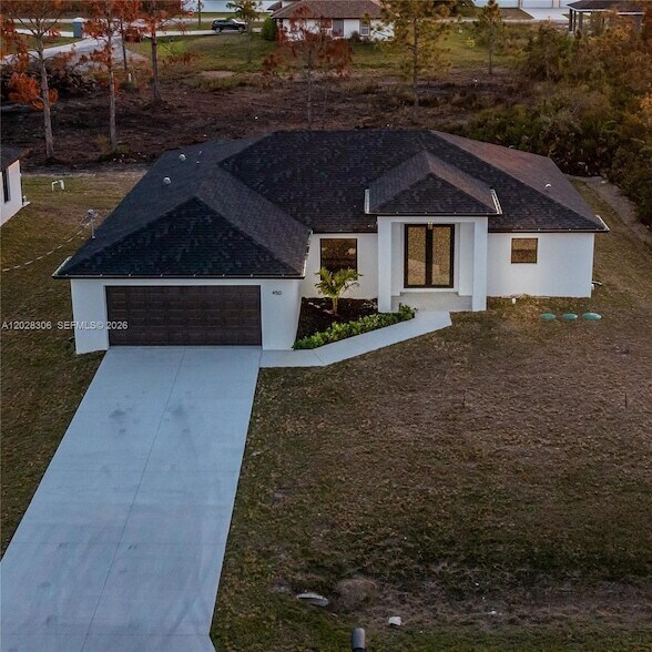 Building Photo - 450 Mercedes Ct
