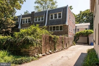 Building Photo - 18 E Gorgas Ln