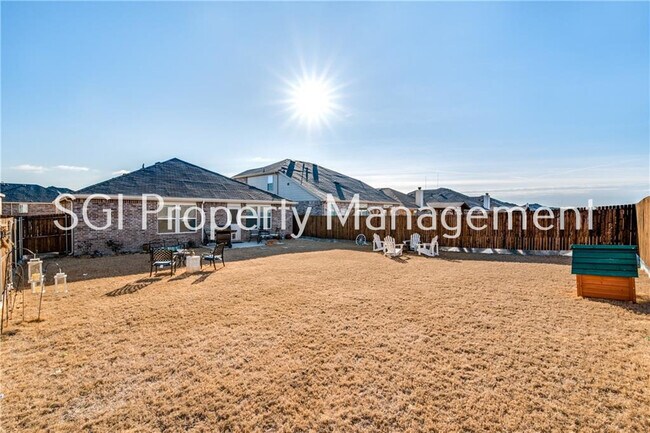 Building Photo - 824 Rivers Creek Ln