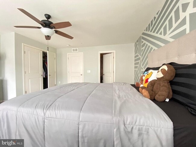 Building Photo - 14823 Chrysler Ct