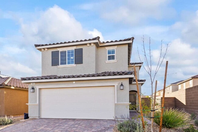 Building Photo - Beautiful two-story home with a bright open floor plan and modern finishes throughout. The spacio...