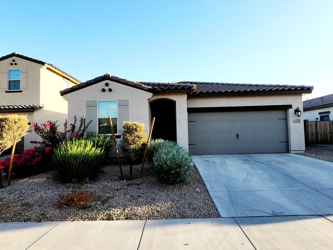 Building Photo - 4 Bed, 3 Bath Crestwood In Goodyear!