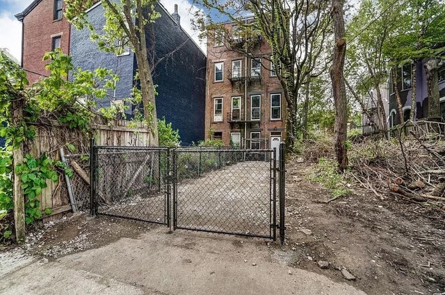 Building Photo - 1106 Dayton St