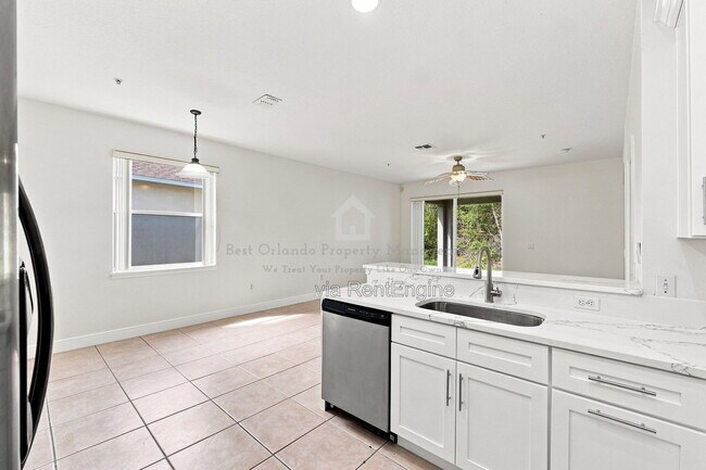 Building Photo - 10402 Eastpark Lake Dr