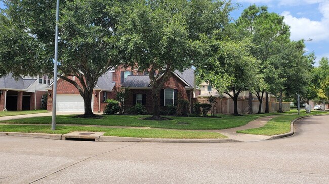 Building Photo - 23631 Finbury Ln