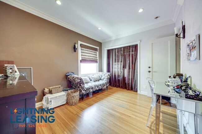 Building Photo - 815 S Highland-1B