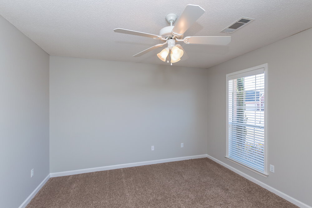 Building Photo - 4184 Destin Dr