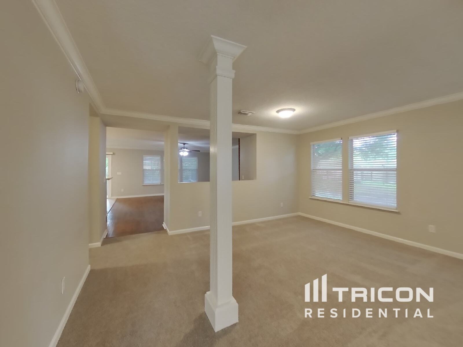 Building Photo - 746 Roland Lakes Dr