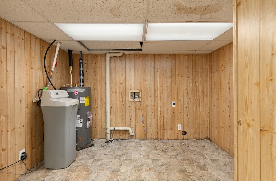 Building Photo - 137 Wallen Blf