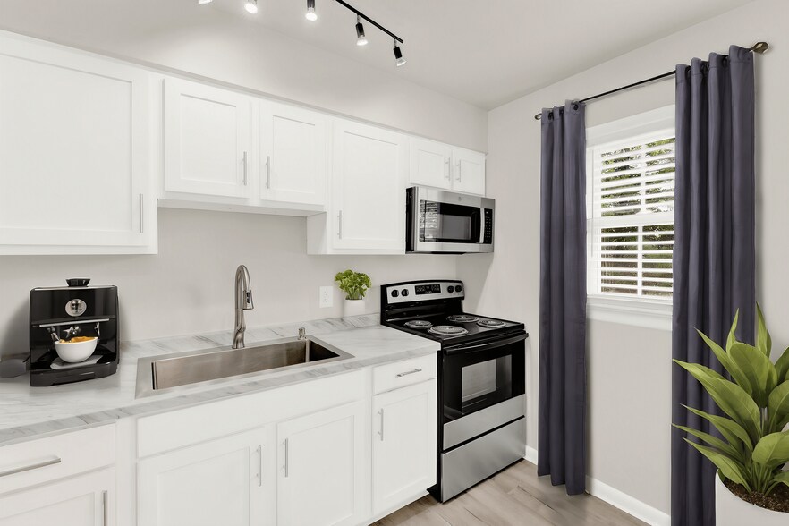 Primary Photo - Ridgecrest