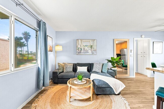 Building Photo - 829 San Fernando Pl