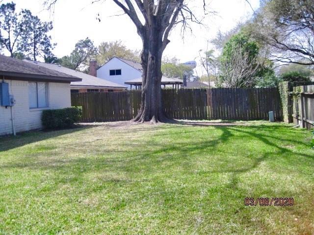Building Photo - 16011 Hickory Knoll Dr