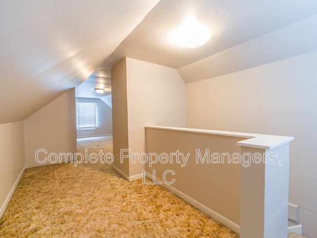 Building Photo - 1713 1st Ave NE
