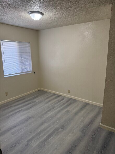 Building Photo - 1210 W 104th St