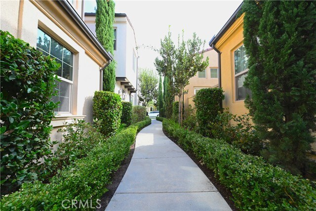 Building Photo - 105 Holly Springs