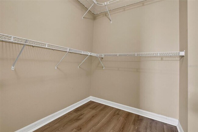 Building Photo - 817 Ashentree Dr