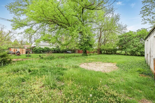 Building Photo - Newly Renovated - 3 Bed, 1.5 Bath Single-Family Home w/ Garage!!