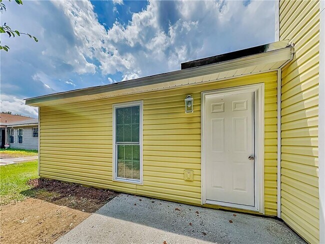 Building Photo - 447 Bald Eagle Way