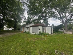 Building Photo - 2829 S 9th 1/2 St