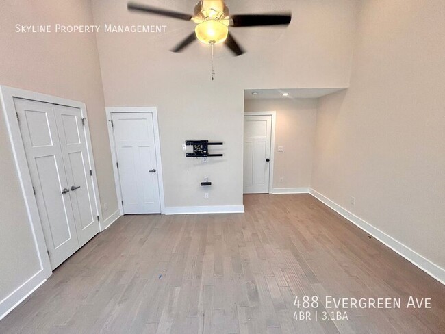Building Photo - 488 Evergreen Ave