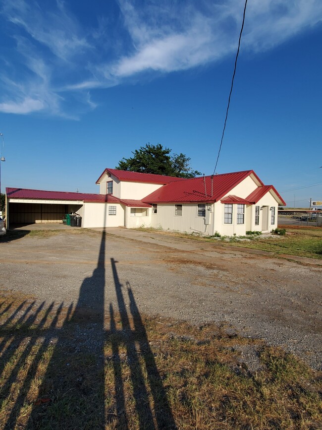 Primary Photo - 5619 Kemp Blvd