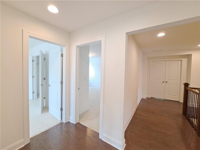 Building Photo - 1104 Hemingford Way