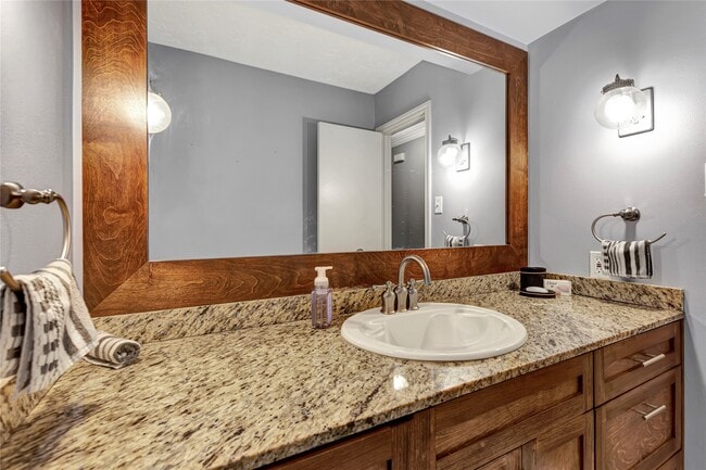 Building Photo - 11718 Scottsdale Dr
