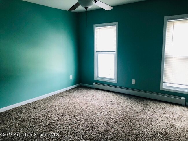 Building Photo - 176 Belmont St