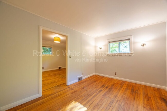 Building Photo - 451 Birch Mountain Rd