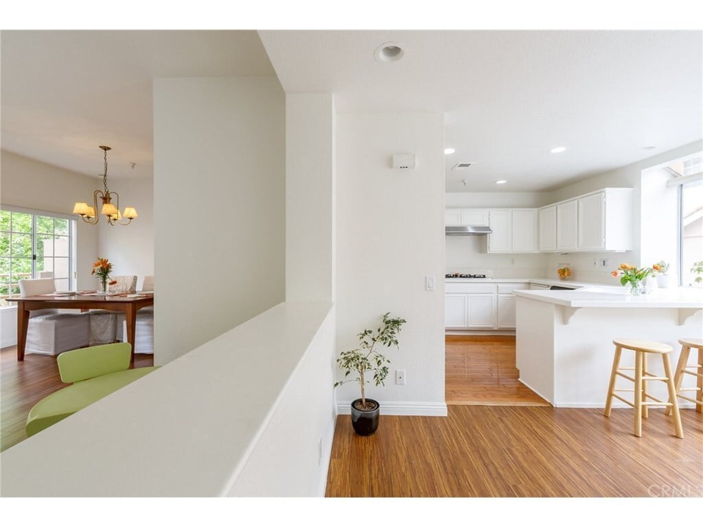 Building Photo - 14043 Lemoli Ave