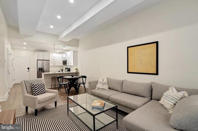 Building Photo - 150 S Independence Mall W