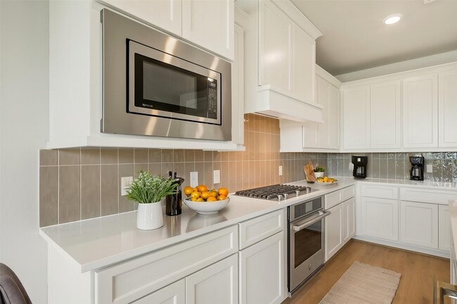 Building Photo - 764 Lake Lacosta Dr