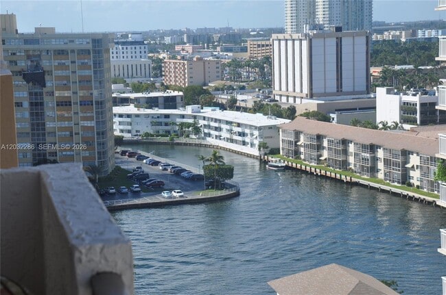 Building Photo - 1865 S Ocean Dr