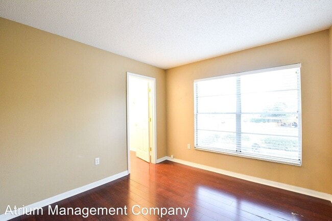 Building Photo - 2 Bed 2 Bath Apartment In the HEART OF THE...