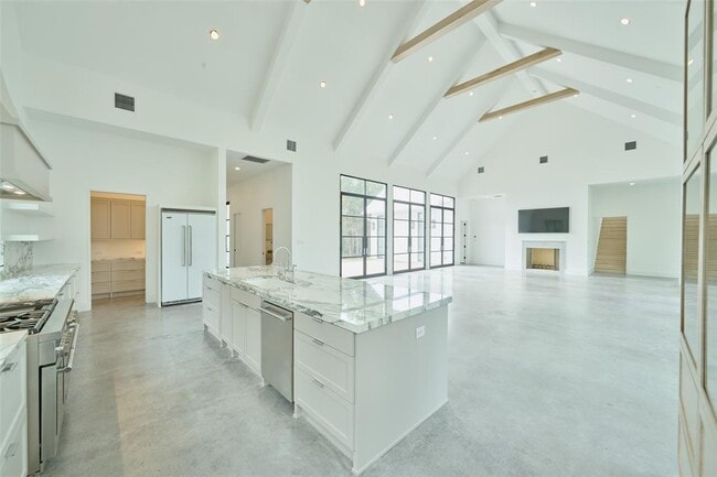 Building Photo - 9879 Stubbs Rd
