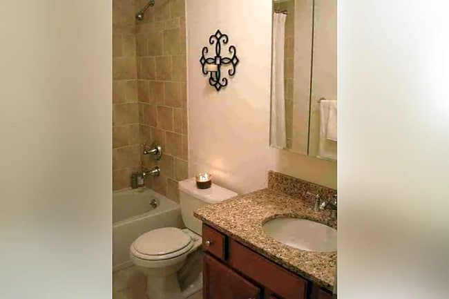 Building Photo - 2633 South Rd