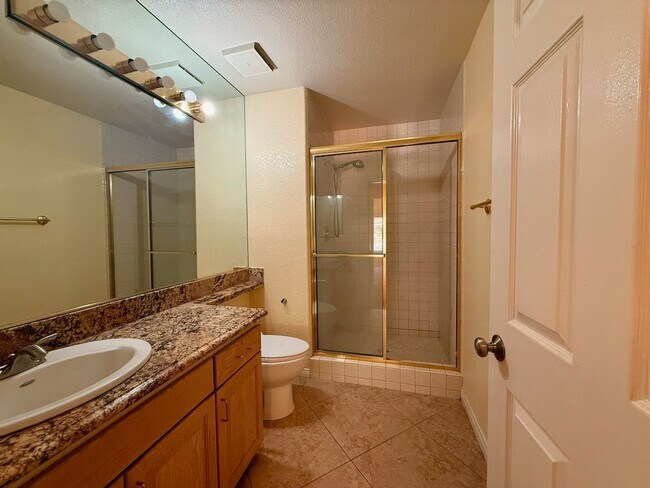 Building Photo - Gorgeous Spanish Trails 3BR House for lease!