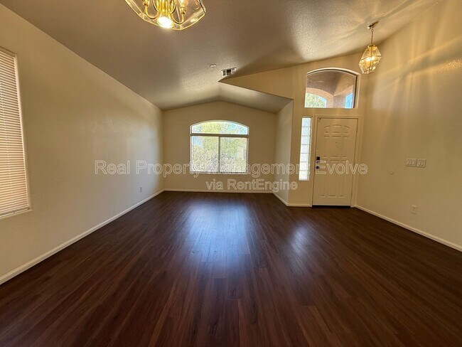 Building Photo - 4935 W Ardmore Rd