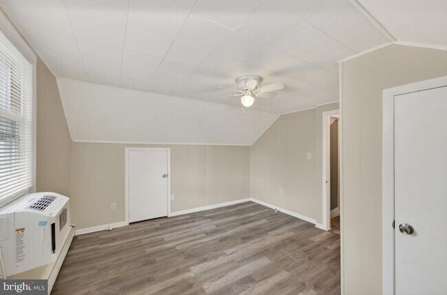 Building Photo - 135 Keswick Ave